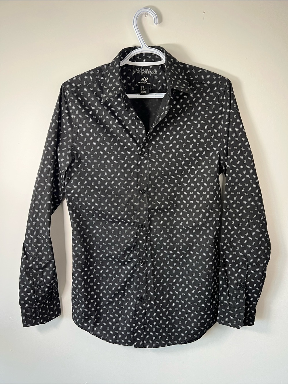 H&M Men’s Black with White Print Long-Sleeve Button Down Shirt Size XS Slim Fit